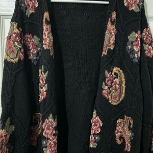 Floral Knit Women's Sweater - Black